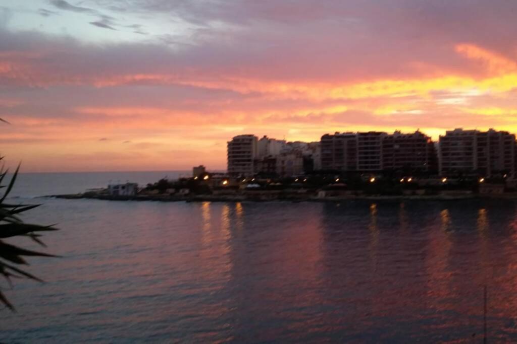St Julians' Sea Front, Spectacular View, Apartment Saint Julian's エクステリア 写真