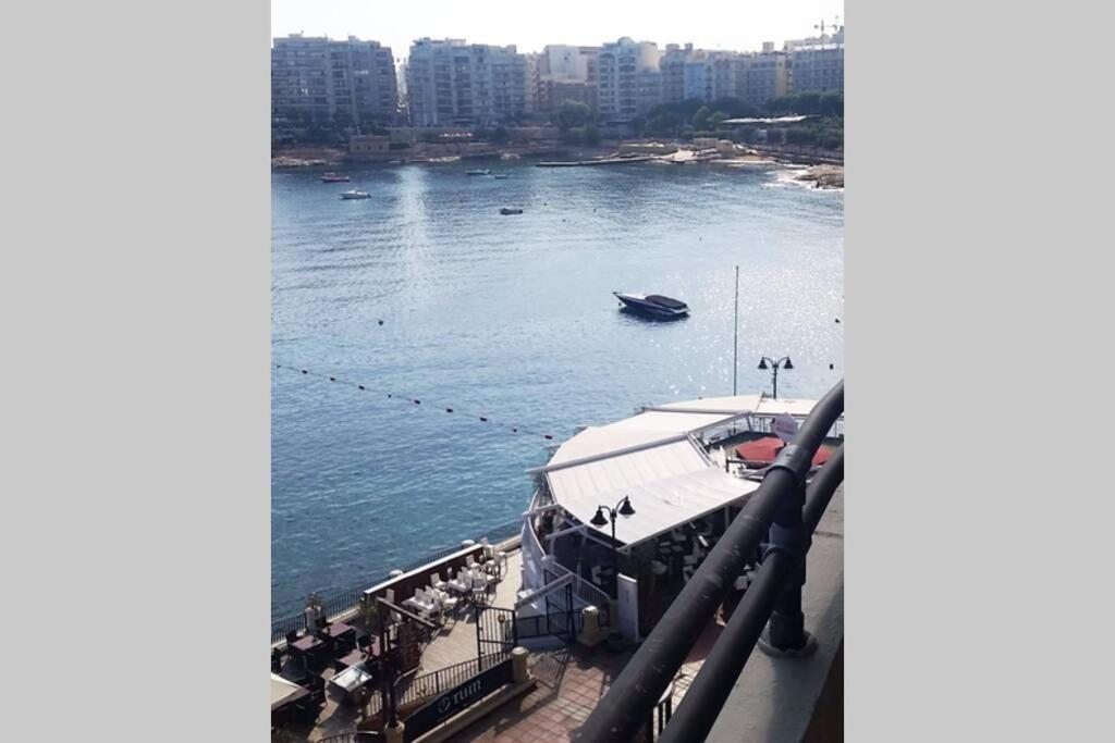 St Julians' Sea Front, Spectacular View, Apartment Saint Julian's エクステリア 写真