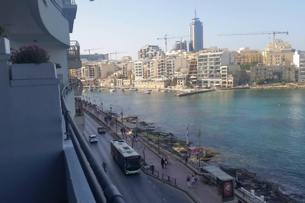 St Julians' Sea Front, Spectacular View, Apartment Saint Julian's エクステリア 写真